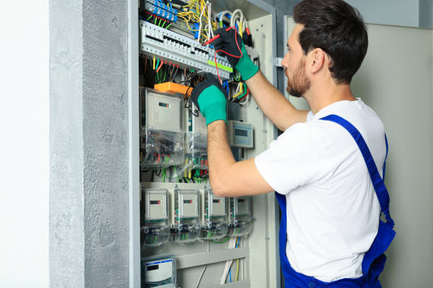 Best Licensed Electrician  in Fond Du Lac, WI